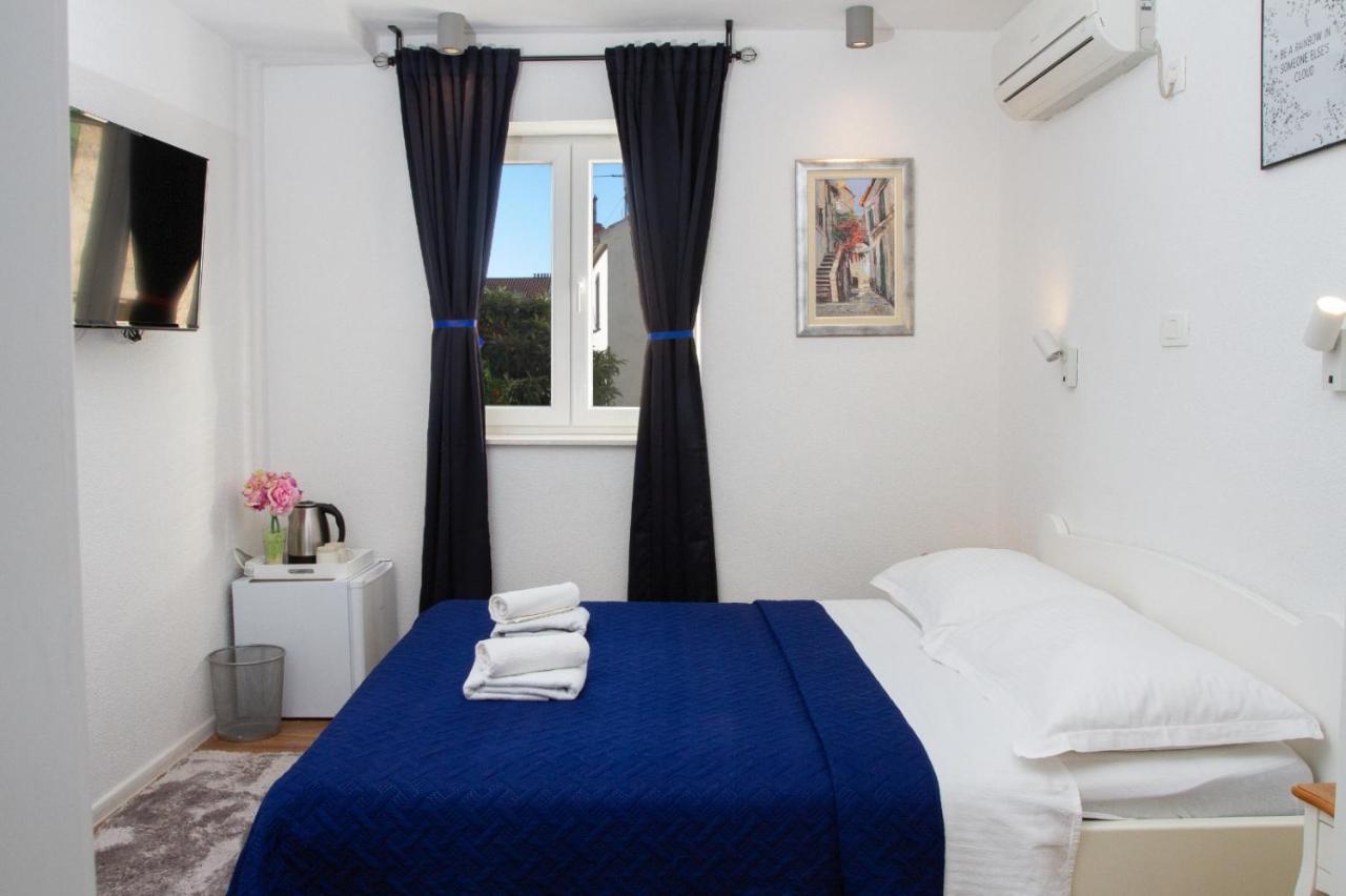 Villa Old Stone House In Historical Area Split Exterior foto